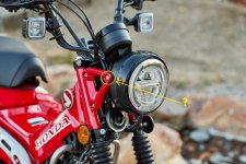 2021-Honda-Trail-125-headlight.jpg
